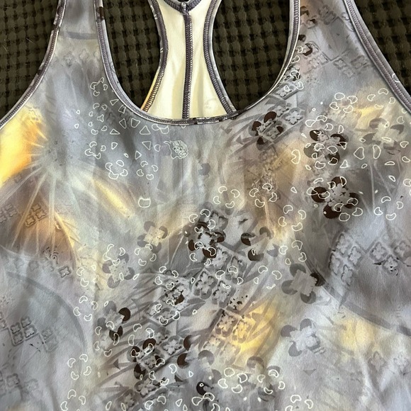 CALIA by Carrie Underwood Racerback Tank Top Gray Yellow Shirt Activewear Size L - Picture 2 of 5